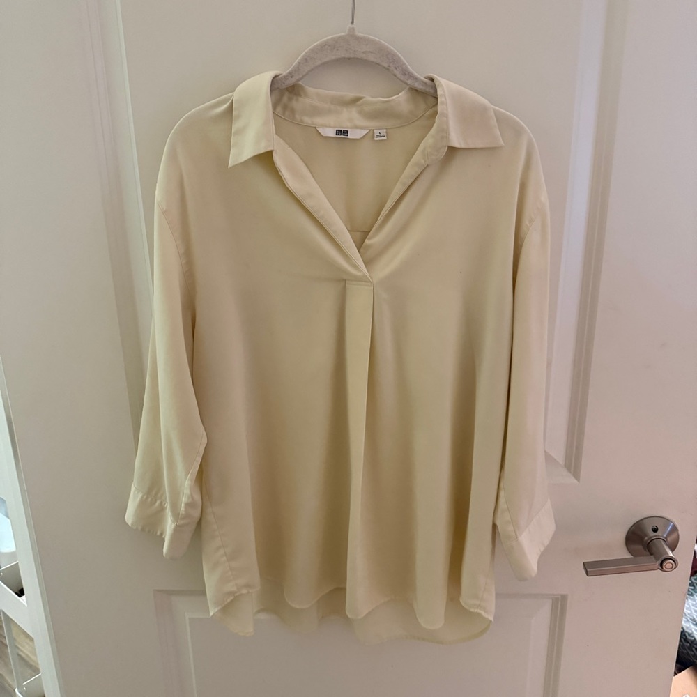 ✨uniqlo rayon skipper collar blouse - butter yellow✨